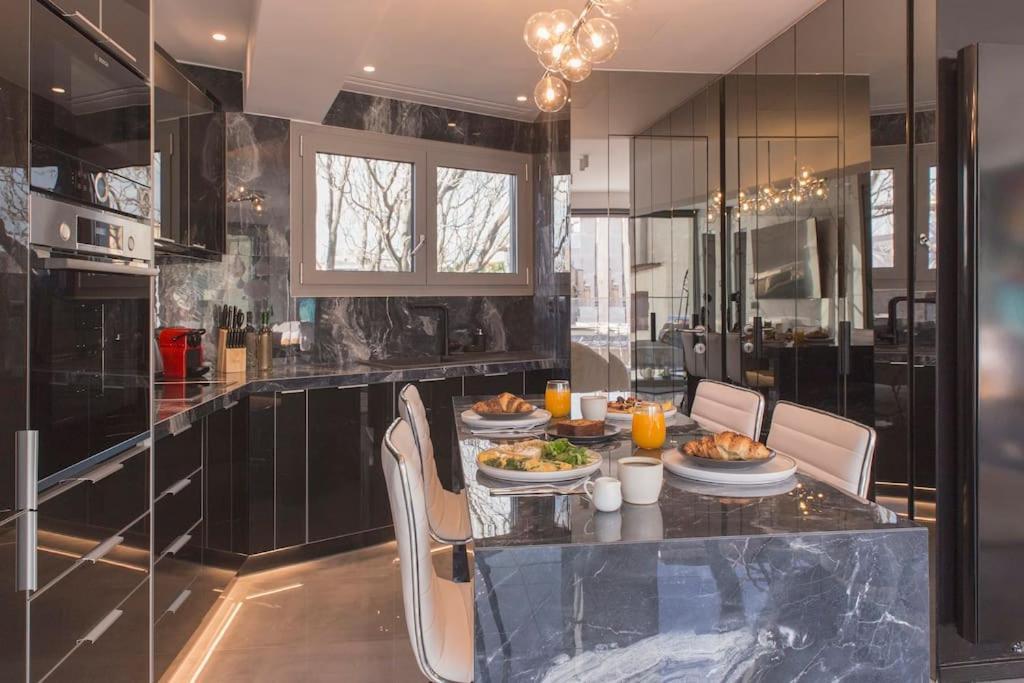 Luxury Acropolis View Apartment-Living Stone Black Pearl Atene Esterno foto