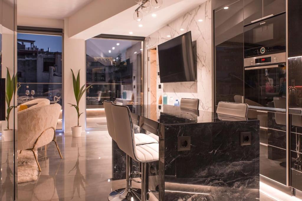 Luxury Acropolis View Apartment-Living Stone Black Pearl Atene Esterno foto